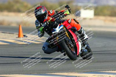 media/Jan-09-2022-SoCal Trackdays (Sun) [[2b1fec8404]]/Turn 14 (10am)/